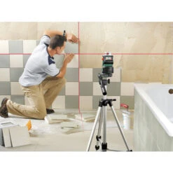 Bosch Groen PLL 1 P Spirit Level Laser-Waterpas | Laserbereik : 20 Meter | +Wandhouder [0.603.663.300] -Beta Verkoopwinkel PLL360 3